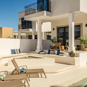 Casa Gallo, Heated Pool, Exclusive & Great Location Cabo San Lucas